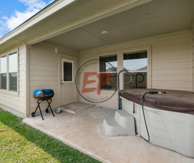 Building Photo - 7208 Guadalupe Rd