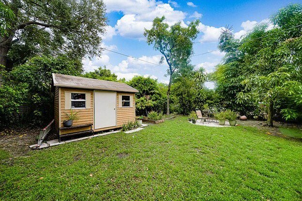 Backyard with View of Storage Shed - 2111 SW 24th St