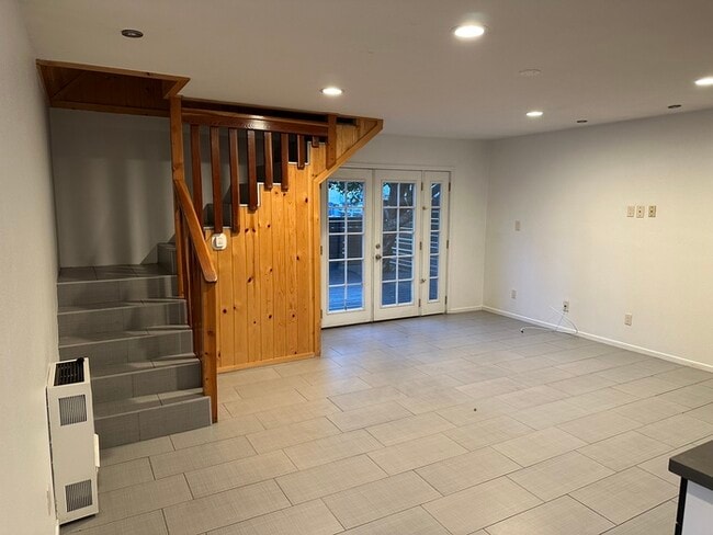 Building Photo - Centrally Located in Big Bear City