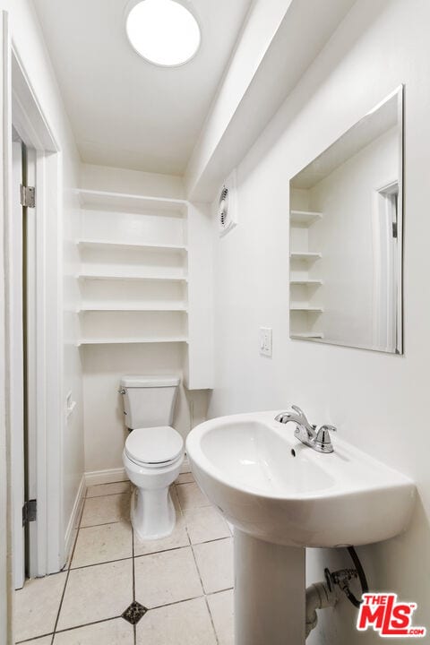 Building Photo - 1635 S Beverly Glen Blvd