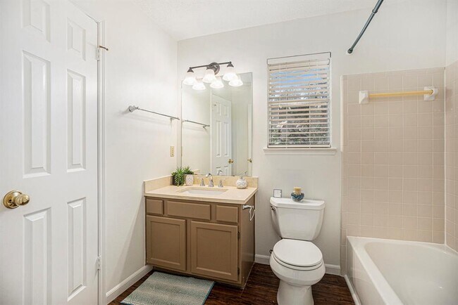 Building Photo - 14531 Sun Harbor Dr
