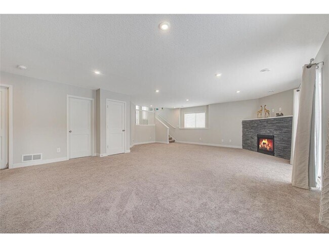 Building Photo - 1731 Riverside Dr