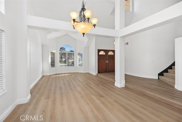 Building Photo - 2 Crystalglen