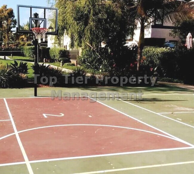 Building Photo - ***Carlsbad Beach House - 3 bed / 2.5 bath...