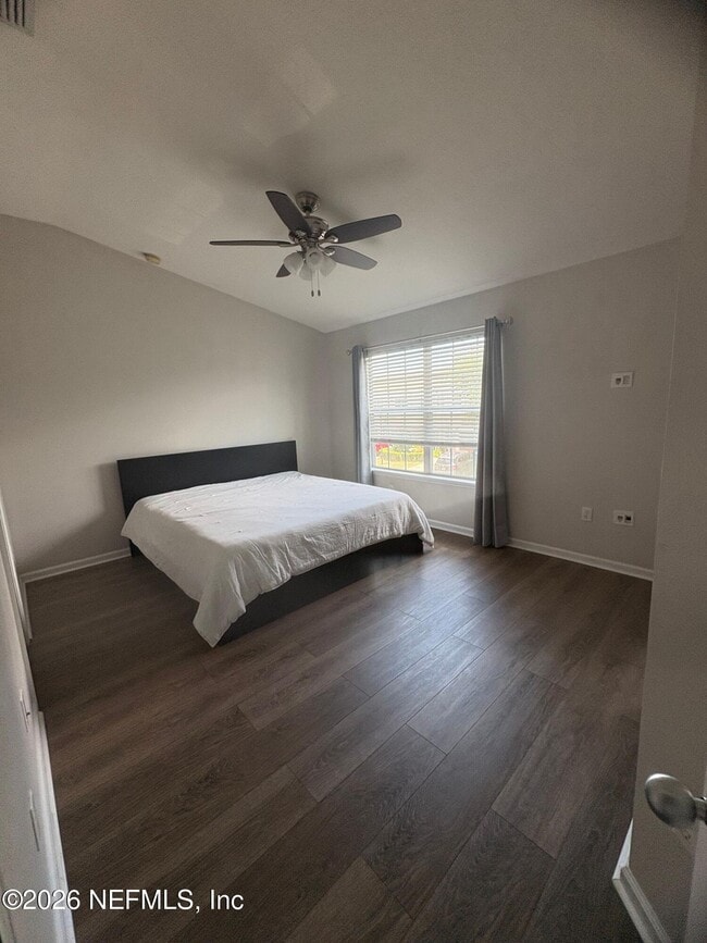 Building Photo - 607 Crystal Way