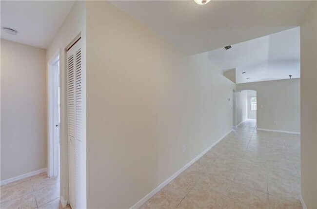 Building Photo - 13348 NW 13th St