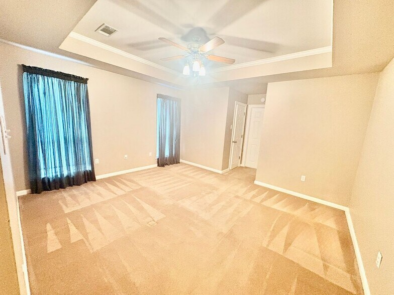 Building Photo - 11117 Gold Cup Ave