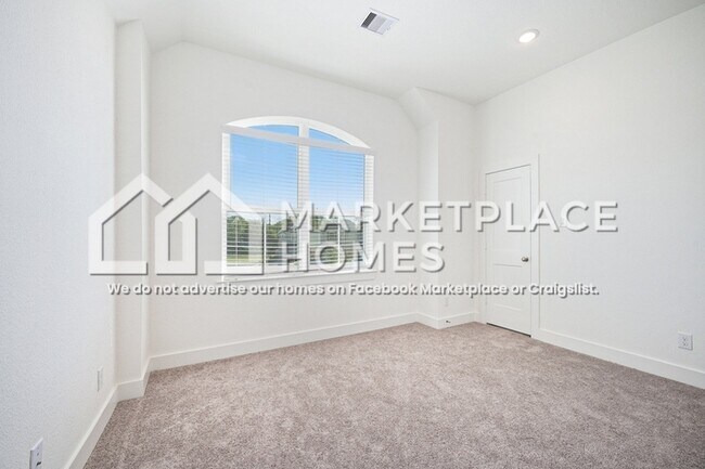 Building Photo - 406 Park Hill Ct