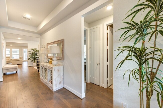 Building Photo - 9210 Lair Cove Dr