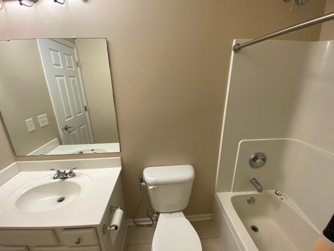 Building Photo - 5030 Archer Ln N