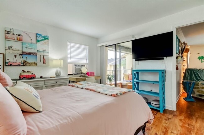 Building Photo - 12261 Sailwinds Dr