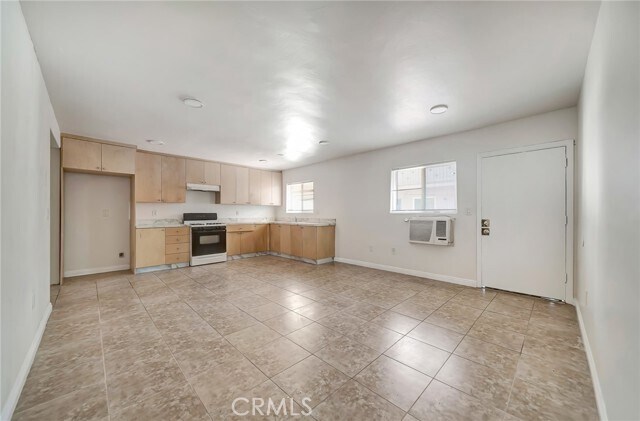 Building Photo - 6735 Elmer Ave