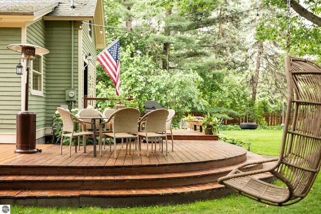 Building Photo - 828 Washington St