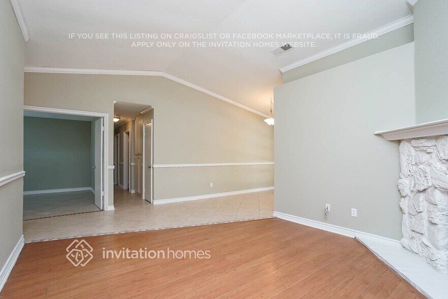 Building Photo - 18112 Raymond Ct