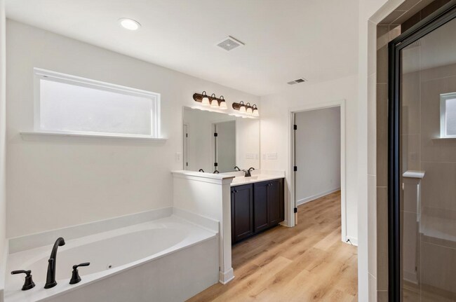 Building Photo - 6275 Clover Ct