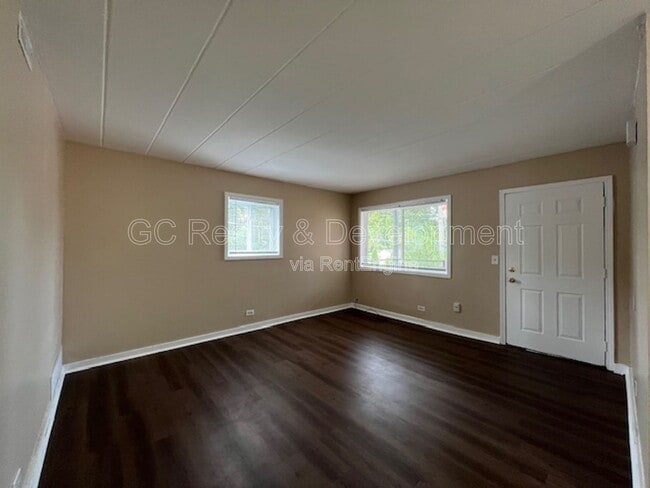 Building Photo - 350 Wilson Ave