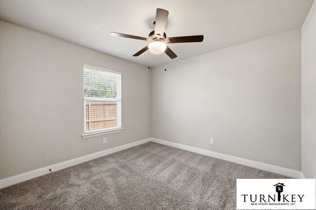 Building Photo - Life is Better by the Lake Gorgeous 3-Bedroom Duplexes in Azle