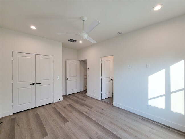 Building Photo - 7703 Earl Rudder Wy