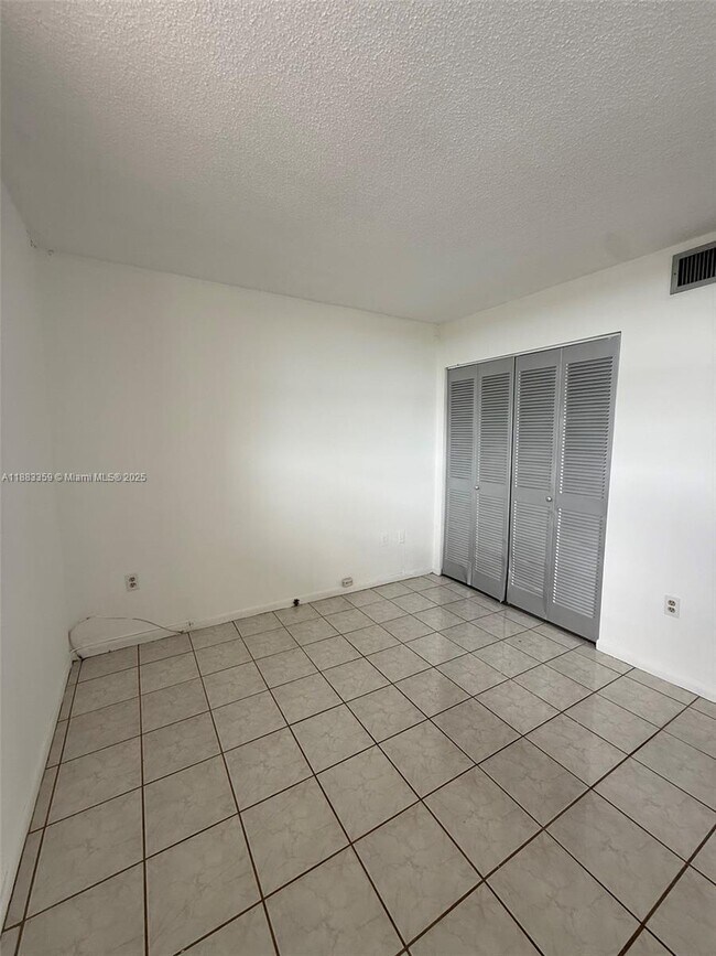 Building Photo - 10145 NW 9th St Cir