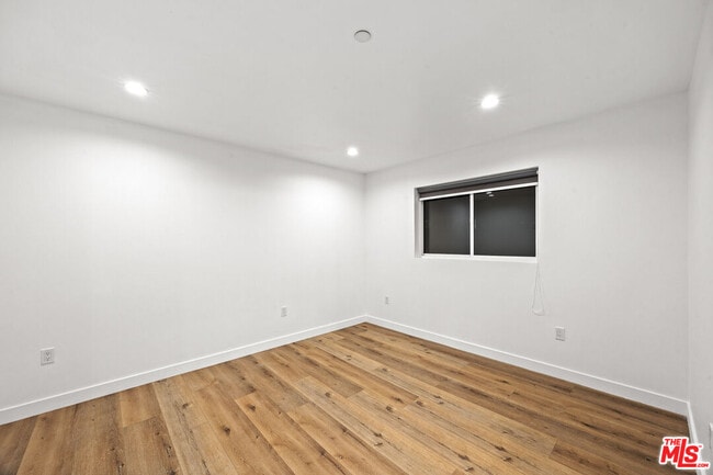 Building Photo - 807 N Cherokee Ave