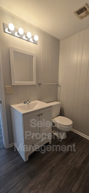 Building Photo - 5412 Scepter Ct