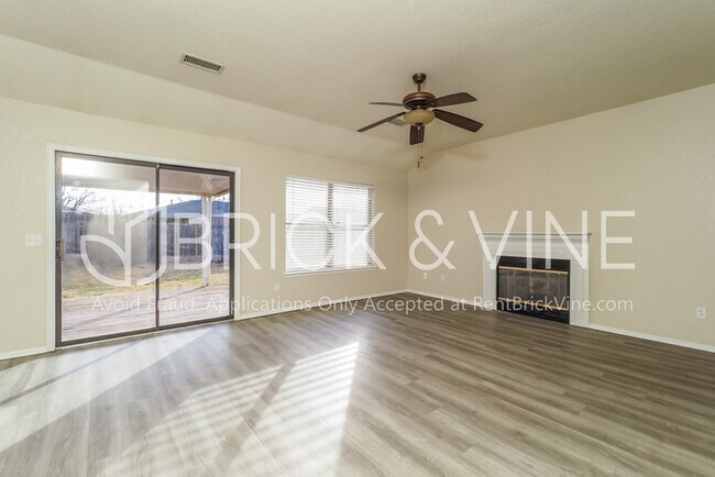 Building Photo - 108 Woodgate Dr