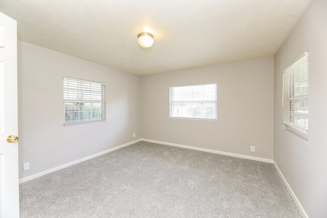 Building Photo - 1845 Co Rd 209B