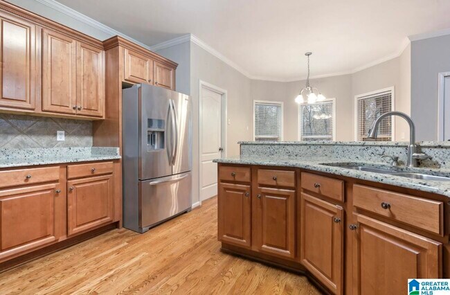 Building Photo - 504 Rolling Hills Dr
