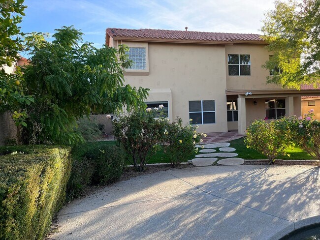 Building Photo - 4746 W Carla Vista Dr