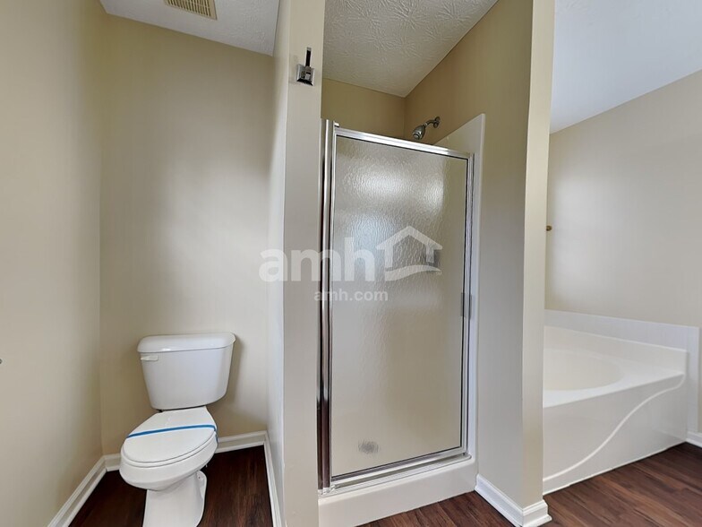 Building Photo - 6131 Pine Meadows Dr