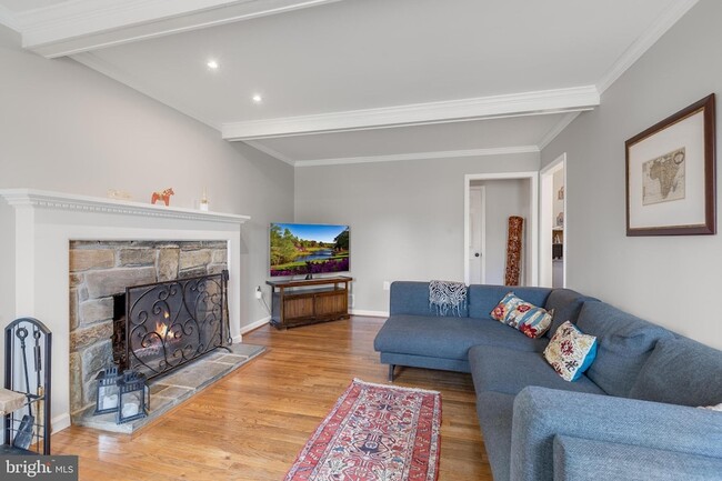 Building Photo - 1700 Chester Mill Rd