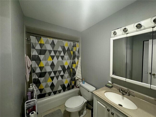 Building Photo - 300 Smithfield Rd