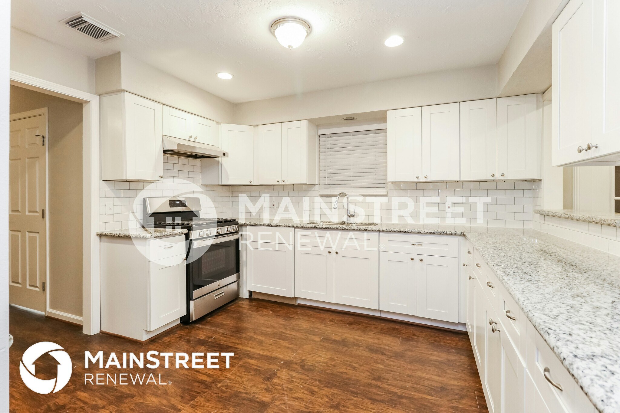 Building Photo - 647 Mosswood Dr