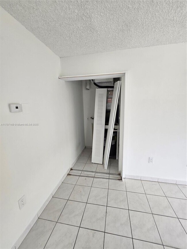 Building Photo - 15421 SW 80th St