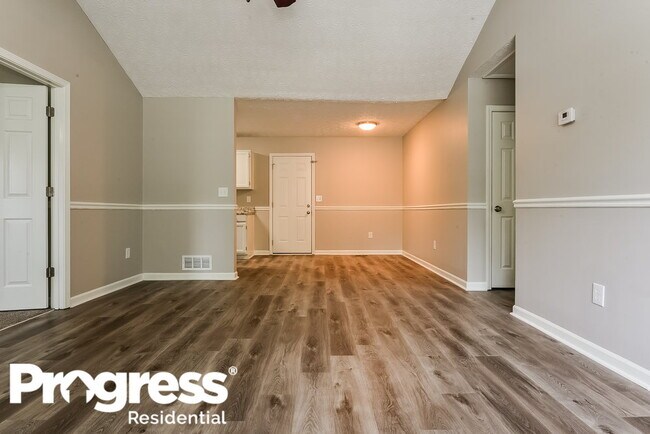 Building Photo - 3077 Botany Dr