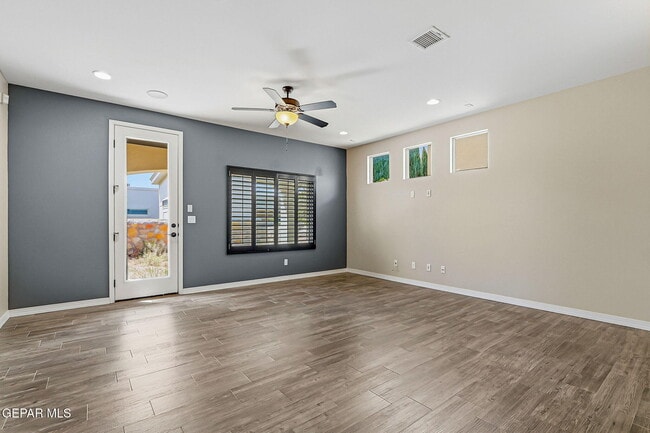 Building Photo - 2157 Honour Point Pl