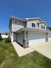 Building Photo - 763 NE Macey Way