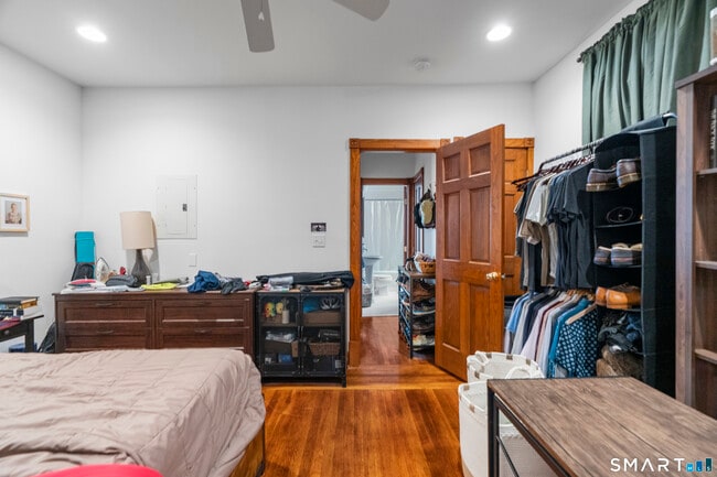 Building Photo - 623 Whitney Ave