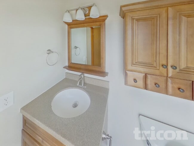 Building Photo - 1040 Catherwood Dr