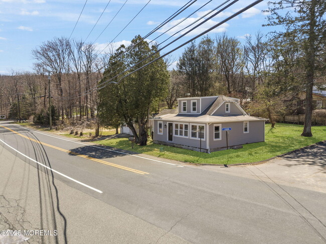 Building Photo - 728 Glen Rd