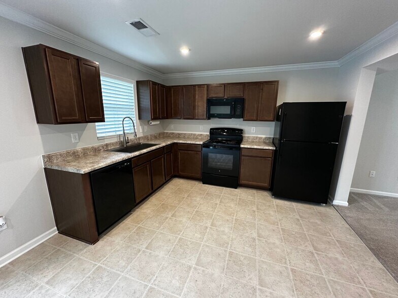 Building Photo - 24 Tidworth Dr