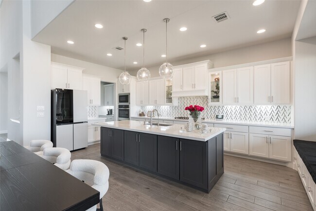 Building Photo - 24610 Beebalm Trl