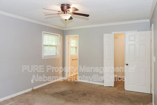 Building Photo - 11313 Mountain Crest Dr SE