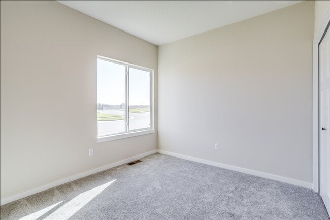 Building Photo - Fox Creek - Chuck Plan