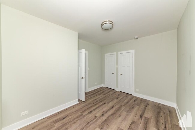 Building Photo - 1 bedroom in Highland Park IL 60035