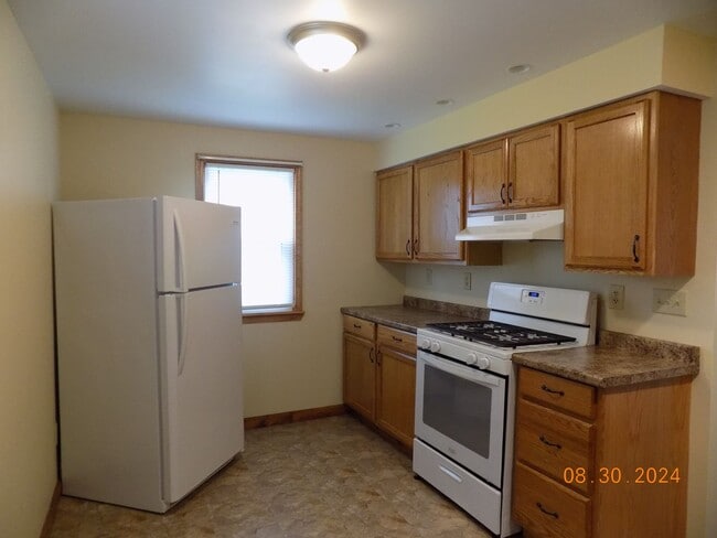 Building Photo - 464 Ralph St