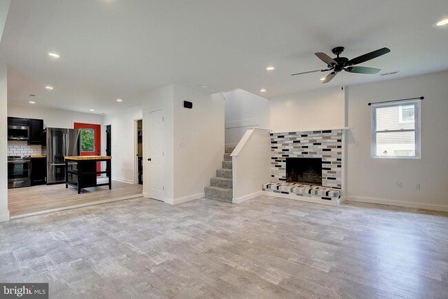 Building Photo - 5645 Battee Dr