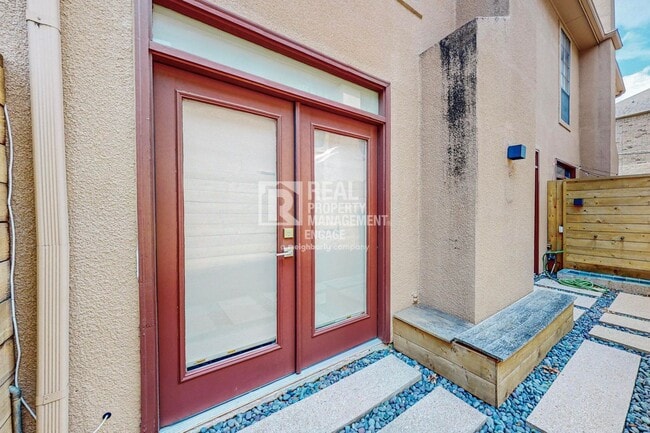 Building Photo - 4307 Gilbert Ave