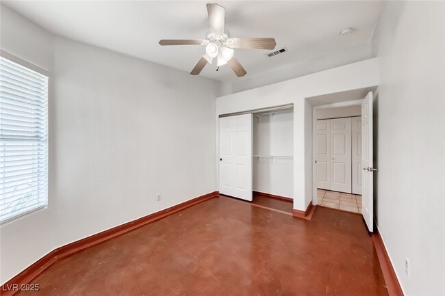 Building Photo - 6405 Break Point Ave