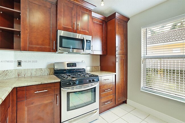 Building Photo - 5308 NW 89th Ave